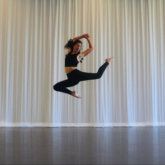 Meet your Posher, Mikayla - Picture 1 of 1